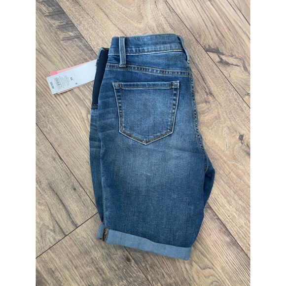 Liz Lange Maternity cuffed denim bermuda shorts size XS - Picture 6 of 7